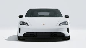 Внешний вид Taycan 4S Sport Turismo Black Edition с изображением передней части автомобиля