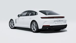 Внешний вид Panamera 4 E-Hybrid с изображением задней и левой части автомобиля
