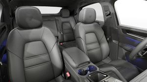 Interior view showing the front seats of Cayenne S E-Hybrid Coupé Black Edition