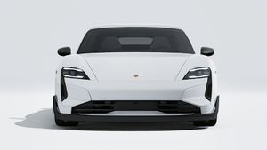 Exterior view of Taycan Turbo GT with Weissach Package showing the front of the car