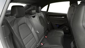 Interior view of Macan 4S