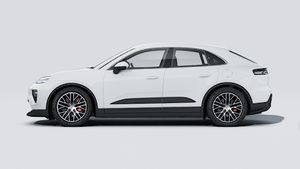 Exterior view of Macan 4S showing the left side of the car