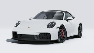 Išorinis 911 Carrera GTS Cabriolet vaizdas, kuriame matomas automobilio priekis ir kairysis šonas
