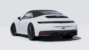 Išorinis 911 Carrera GTS Cabriolet vaizdas, kuriame matyti automobilio galas ir kairysis šonas