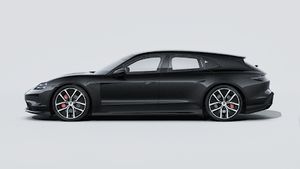 Išorinis Taycan 4S Sport Turismo Black Edition vaizdas iš kairės automobilio pusės
