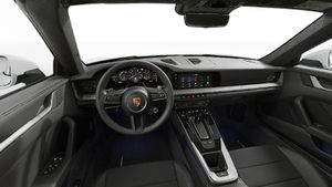 Innenansicht mit Lenkrad und Armaturenbrett von 911 Targa 4S