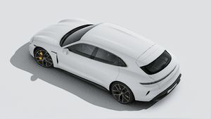 Außenansicht von Taycan Turbo S Sport Turismo von oben gesehen
