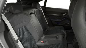 Innenansicht des Taycan 4S Sport Turismo Black Edition