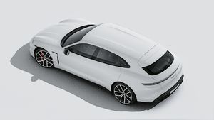 Außenansicht von Taycan 4S Sport Turismo Black Edition von oben gesehen