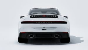911 Targa 4S ārējais skats, kurā redzama automašīnas aizmugure.