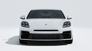 Panamera 4 ārējais skats, kurā redzama automašīnas priekšpuse.