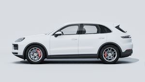 Vue extérieure de Cayenne S montrant le côté gauche de la voiture