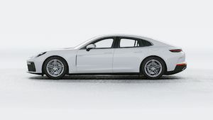 Vue extérieure de Panamera 4 E-Hybrid montrant le côté gauche de la voiture