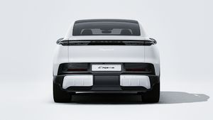 Внешний вид Cayenne S Coupé Electric с изображением задней части автомобиля