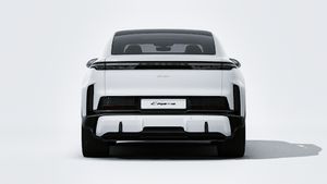 Внешний вид Cayenne Turbo Coupé Electric с изображением задней части автомобиля