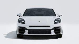 Внешний вид Panamera Turbo E-Hybrid с изображением передней части автомобиля
