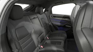 Внатрешен преглед од Cayenne GTS Coupé