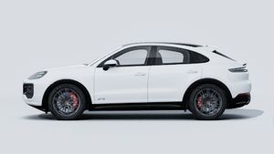Надворешен приказ на Cayenne GTS Coupé кој ја покажува левата страна на автомобилот