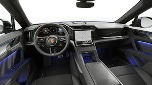 Внатрешен приказ што ги прикажува воланот и контролната табла на Cayenne Electric