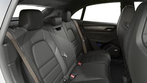 Внатрешен преглед од Macan Turbo