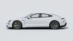 Надворешен приказ на Taycan Turbo S кој ја покажува левата страна на автомобилот