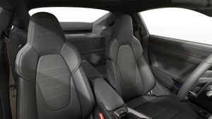 Vue intérieure montrant les sièges avant de 911 Turbo S