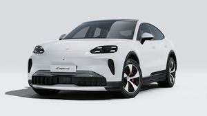 Exterior view of Cayenne S Coupé Electric showing the front and left side of the car