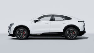 Exterior view of Cayenne Turbo Coupé Electric showing the left side of the car