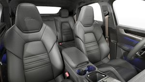 Interior view showing the front seats of Cayenne Turbo E-Hybrid Coupé