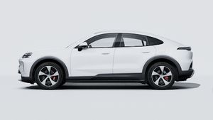 Exterior view of Cayenne S Coupé Electric showing the left side of the car