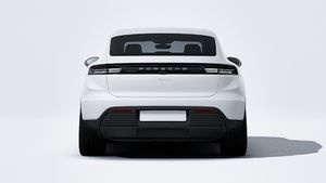 Exterior view of Macan showing the rear of the car