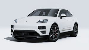 Exterior view of Macan Turbo showing the front and left side of the car