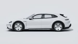 Exterior view of Taycan 4 Cross Turismo showing the left side of the car