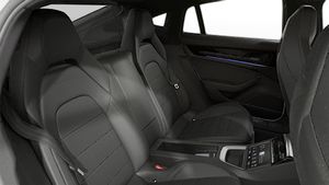 Interior view of Panamera 4 E-Hybrid