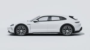 Exterior view of Taycan 4 Cross Turismo showing the left side of the car