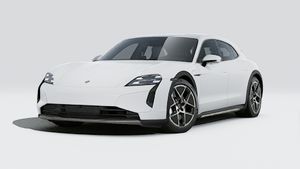 Exterior view of Taycan Turbo Cross Turismo showing the front and left side of the car