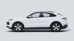 Buitenaanzicht van Cayenne E-Hybrid Coupé met de linkerkant van de auto