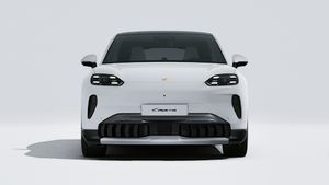 Buitenaanzicht van Cayenne S Coupé Electric met de voorkant van de auto