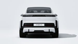 Buitenaanzicht van Cayenne Turbo Coupé Electric met de achterkant van de auto