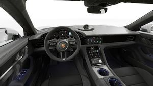 Binnenaanzicht van het stuur en het dashboard van Taycan GTS