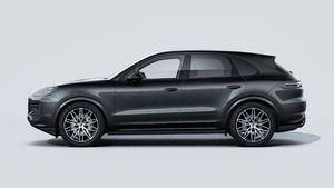 Utvendig visning av Cayenne Black Edition som viser venstre side av bilen