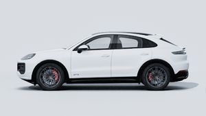 Utvendig visning av Cayenne GTS Coupé som viser venstre side av bilen