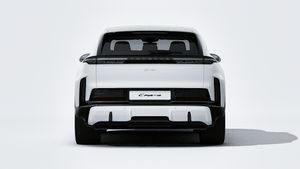 Utvendig visning av Cayenne Turbo Electric som viser baksiden av bilen
