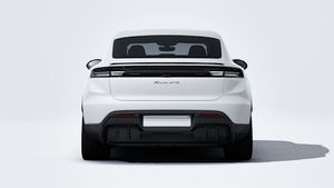 Utvendig visning av Macan GTS som viser baksiden av bilen