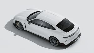 Utvendig visning av Taycan Turbo GT sett ovenfra