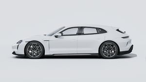 Utvendig visning av Taycan Turbo Sport Turismo som viser venstre side av bilen