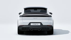 Exterior view of Cayenne Turbo GT showing the rear of the car