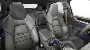 Interior view showing the front seats of Cayenne Turbo E-Hybrid Coupé