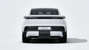 Exterior view of Cayenne S Coupé Electric showing the rear of the car