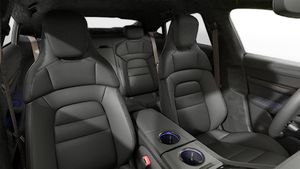Interior view showing the front seats of Taycan Turbo
